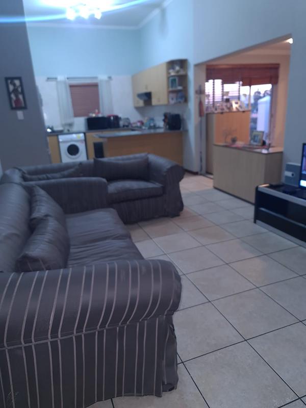 3 Bedroom Property for Sale in Eikenbosch Western Cape